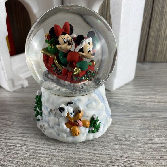 Enesco Disney Snow Globe Musical Mickey & Minnie Pluto Sledding Christmas - Picture 14 of 16